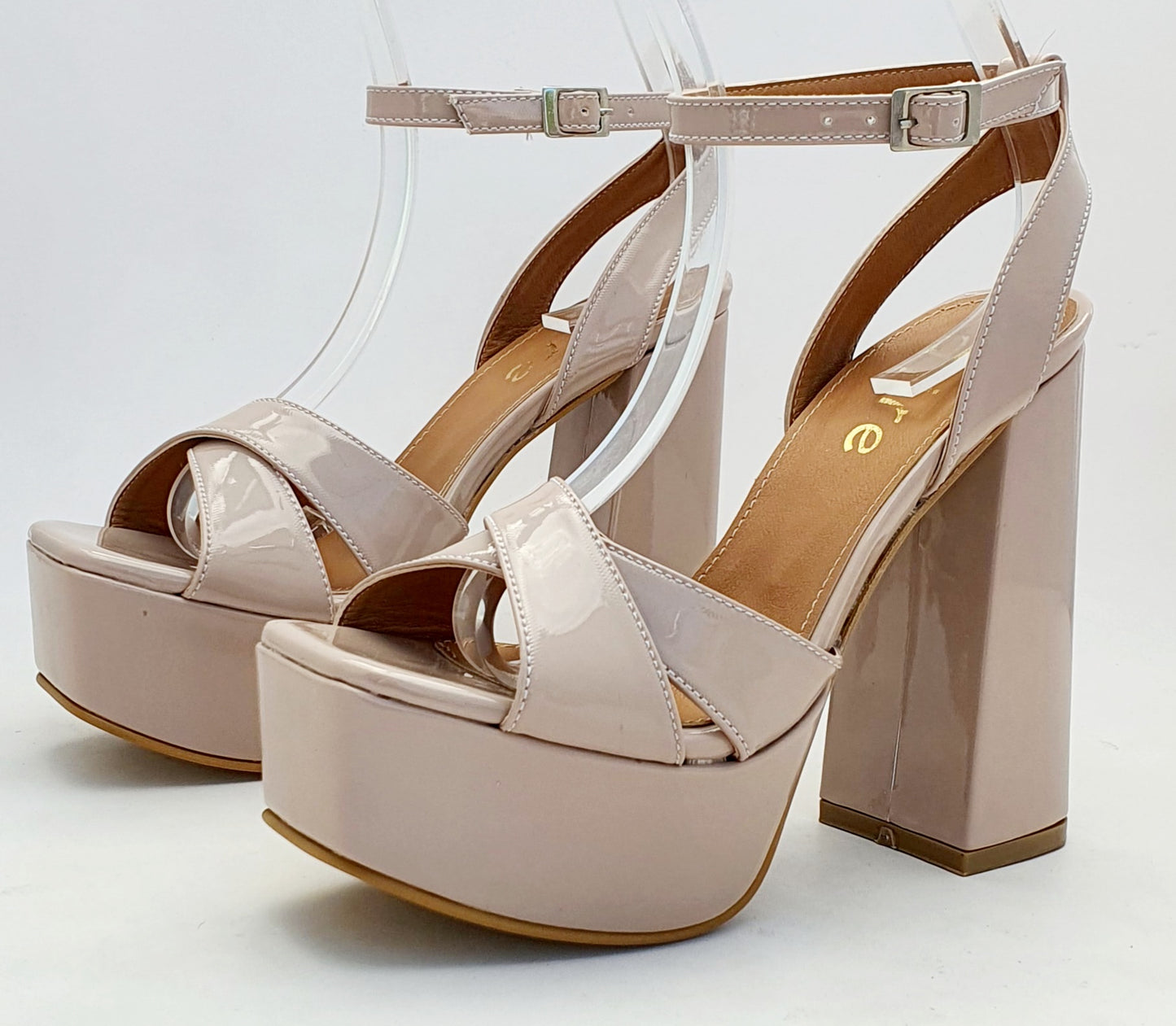 Ines Charol Maquillaje