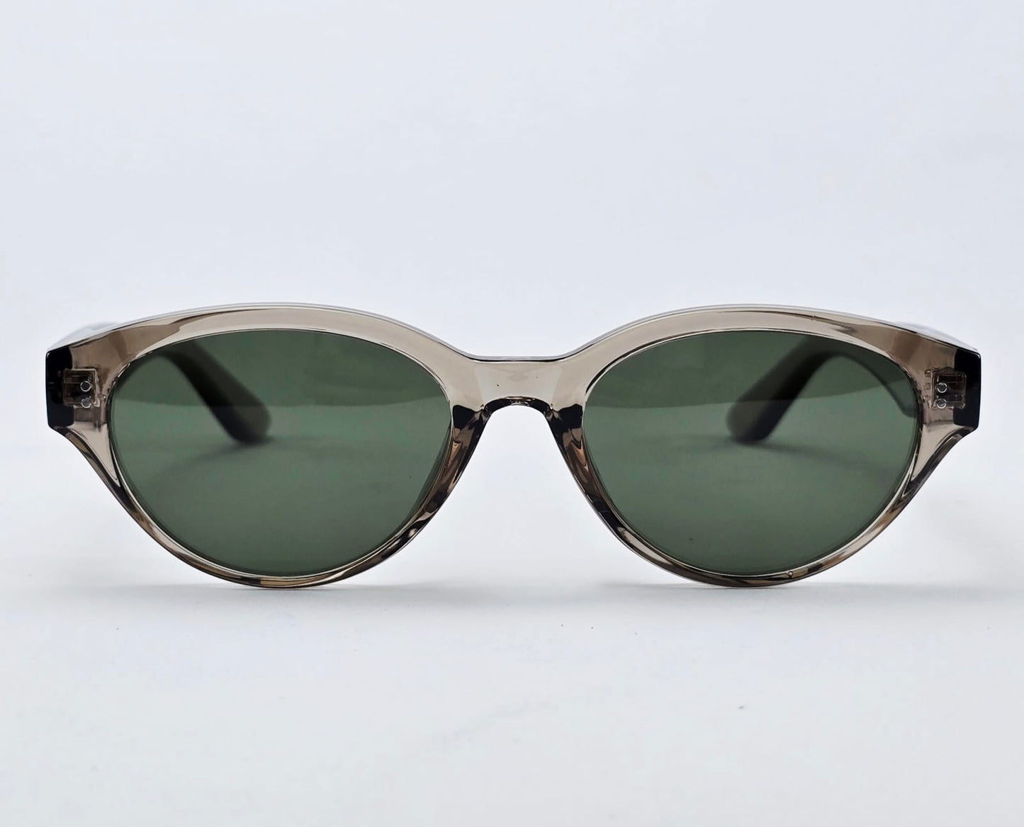 Lentes de Sol Estilo Ojo de Gato Cristal Translúcido/Lente Verde